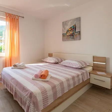 Appartamento Navis Sea View With Pool