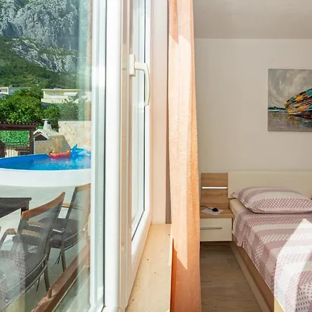 Navis Sea View With Pool