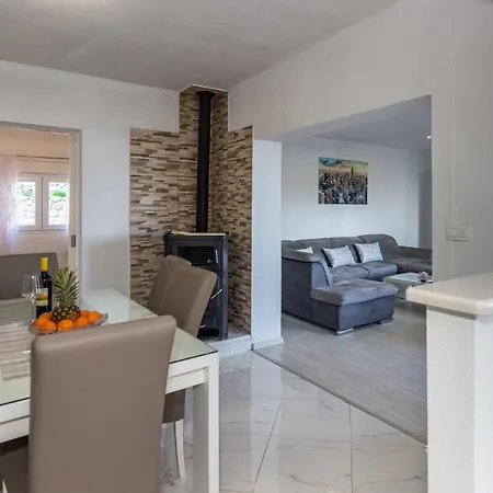 Apartament Navis Sea View With Pool