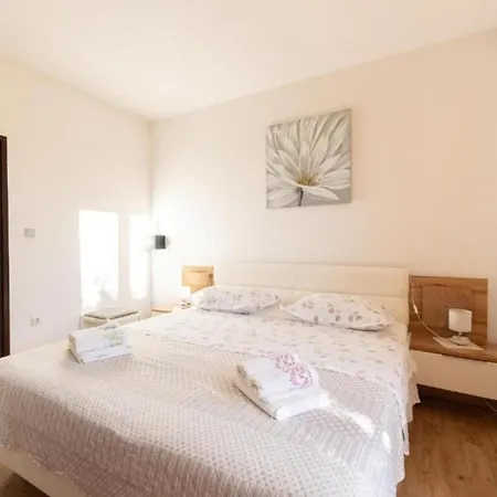Apartament Navis Sea View With Pool *